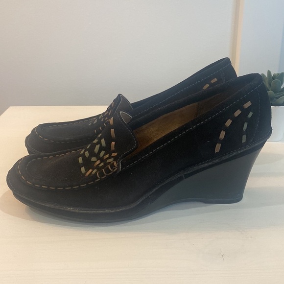 Clarks Artisan Suede Wedges - Picture 3 of 14